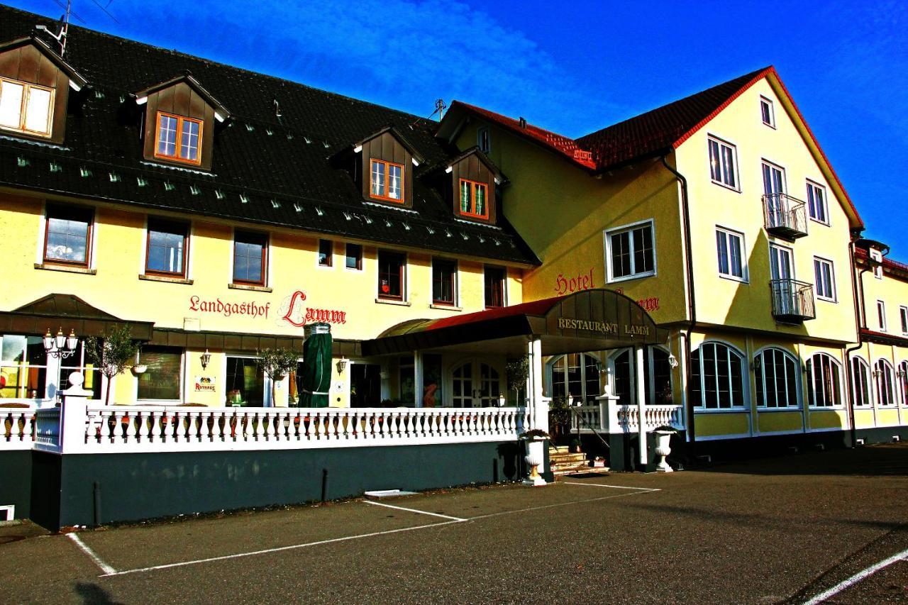 Landgasthof Hotel Lamm Laichingen Bagian luar foto