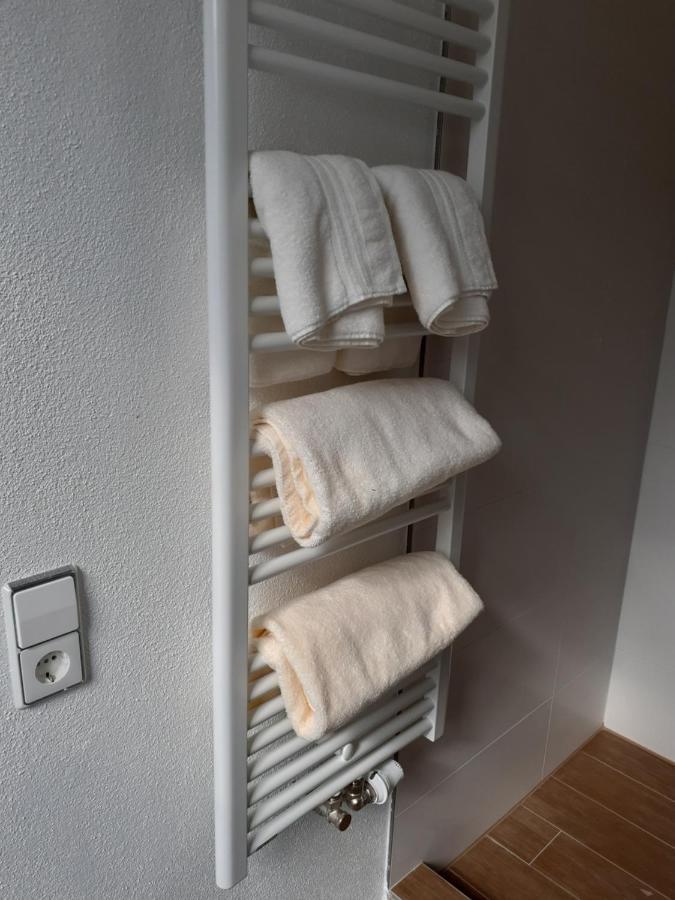 Landgasthof Hotel Lamm Laichingen Bagian luar foto