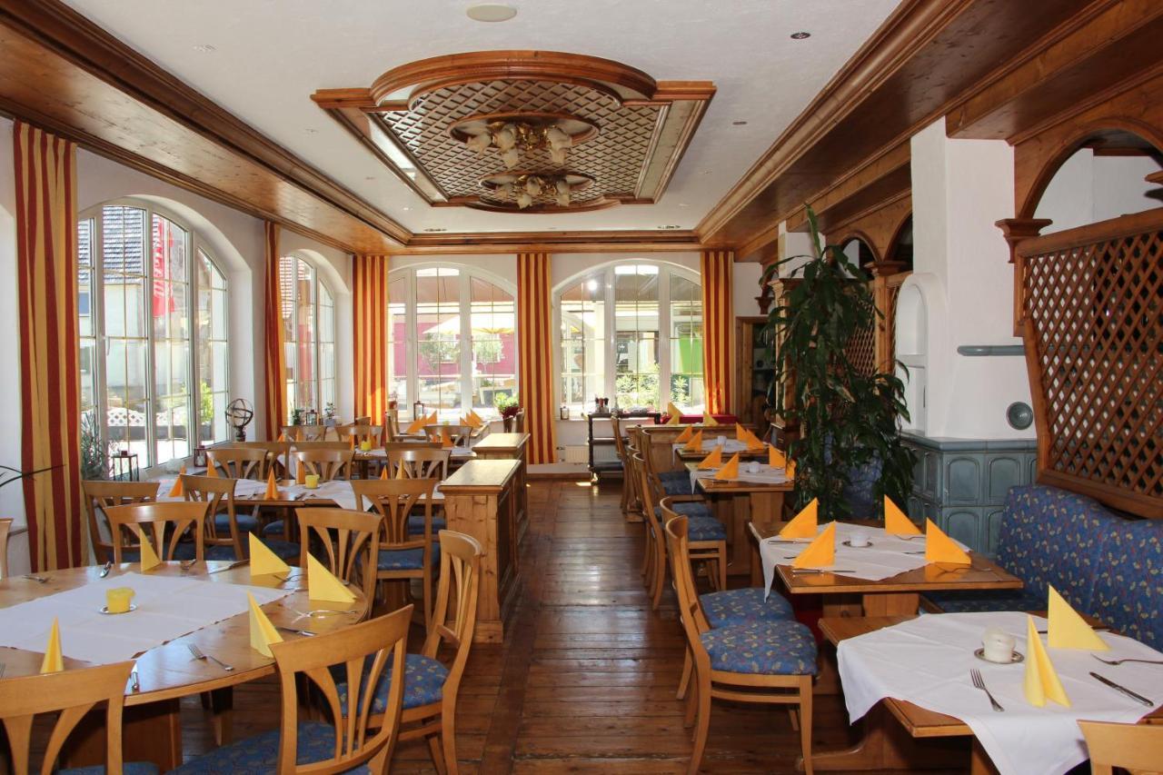 Landgasthof Hotel Lamm Laichingen Bagian luar foto