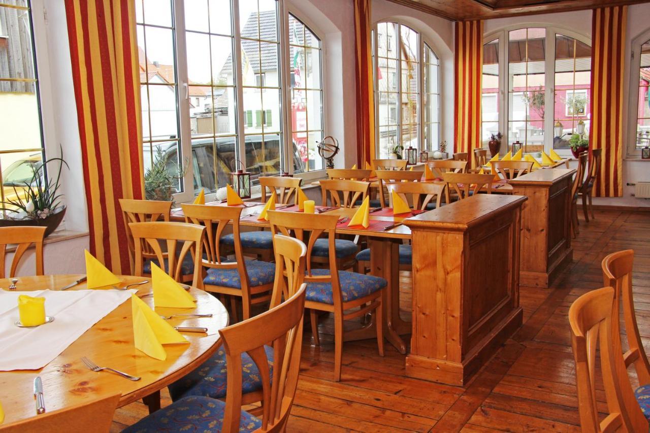 Landgasthof Hotel Lamm Laichingen Bagian luar foto